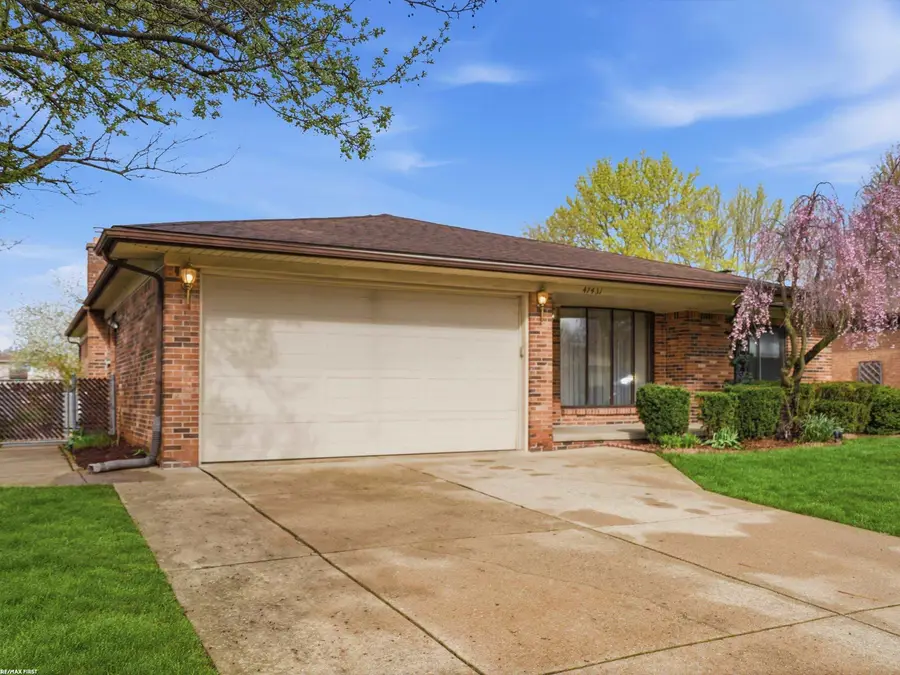 47431 Kathleen RD, Macomb, MI 48044 - #2