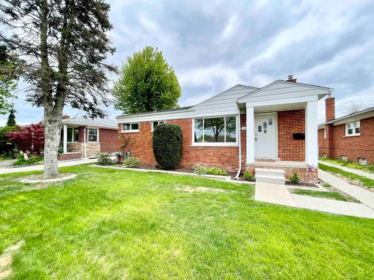 19054 Lister ST, Eastpointe, MI 48021 - #1