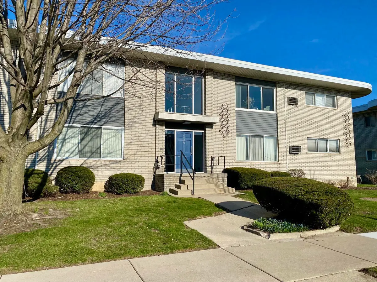 4840 Briarwood AVE, Royal Oak, MI 48073 - #1