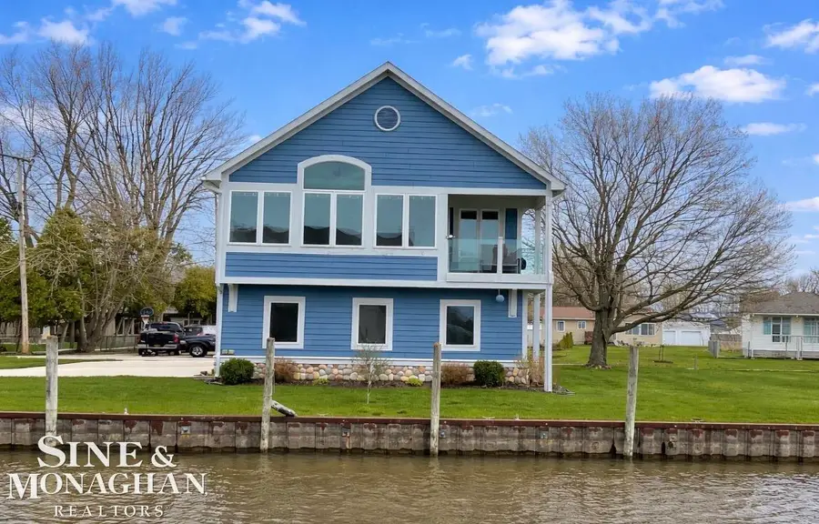 113 Roselawn ST, Algonac, MI 48001 - #2