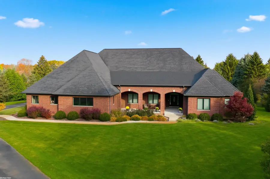 4376 Lancaster DR, Clarkston, MI 48348 - #3