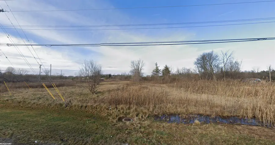7992 Gratiot AVE, Columbus, MI 48063 - #2