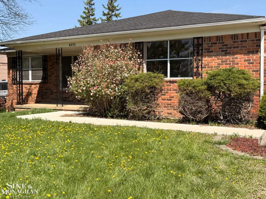 6655 Lee Crest DR, West Bloomfield, MI 48322 - #2