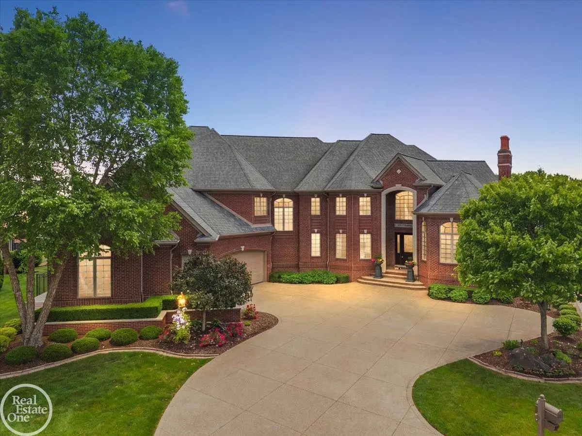 49515 Regatta ST, Chesterfield, MI 48047 - #1
