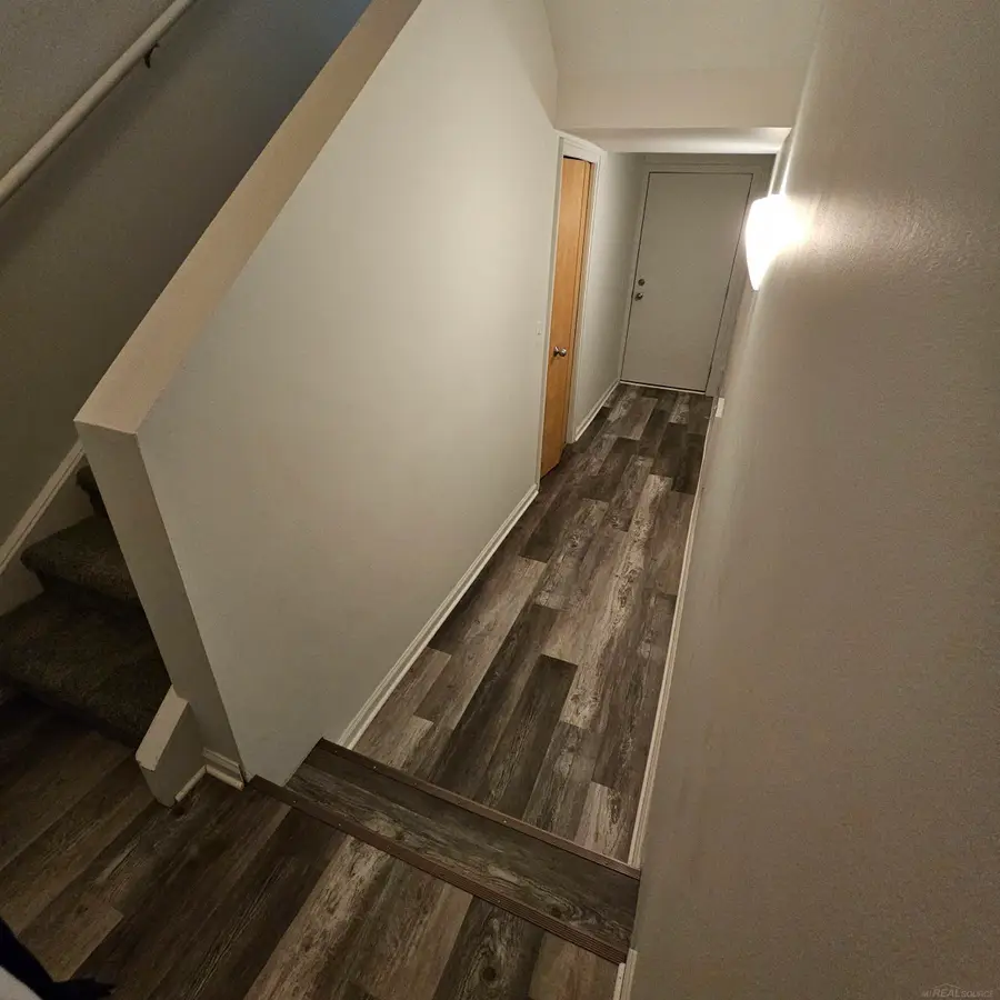 90 Clinton ST, Mount Clemens, MI 48043 - #3