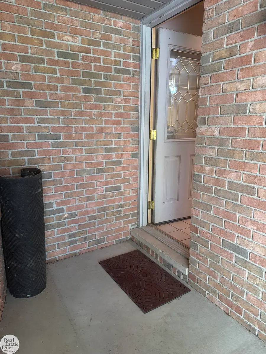 6901 River RD, Cottrellville, MI 48039 - #3