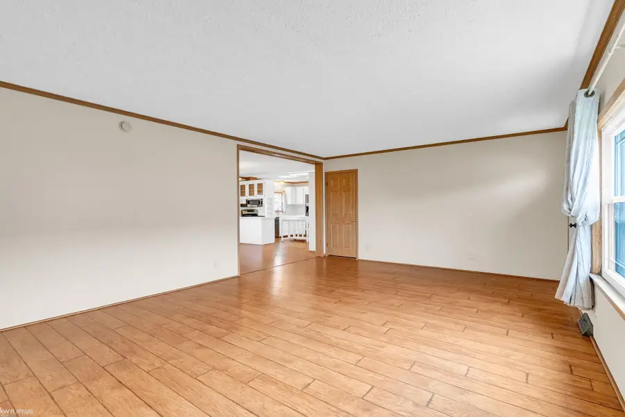 15 Ridgeway ST, Saline, MI 48176 - #3