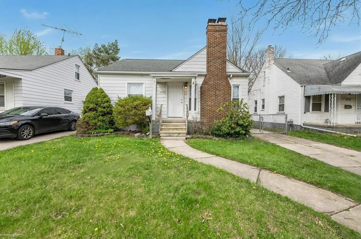 20293 Washtenaw ST, Harper Woods, MI 48225 - #1