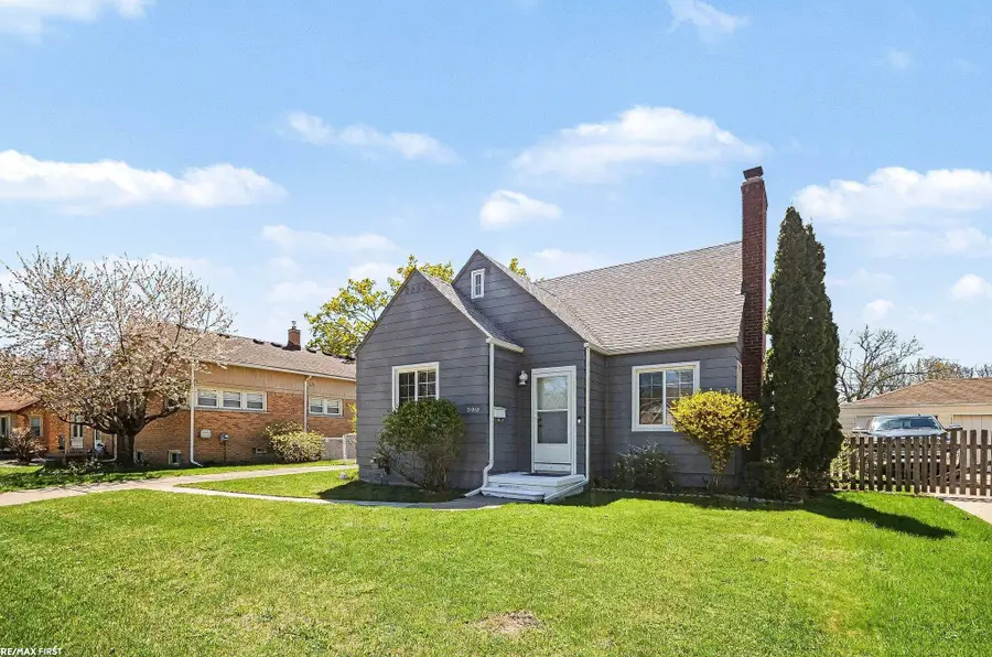 21910 Stephens RD, Saint Clair Shores, MI 48080 - #3