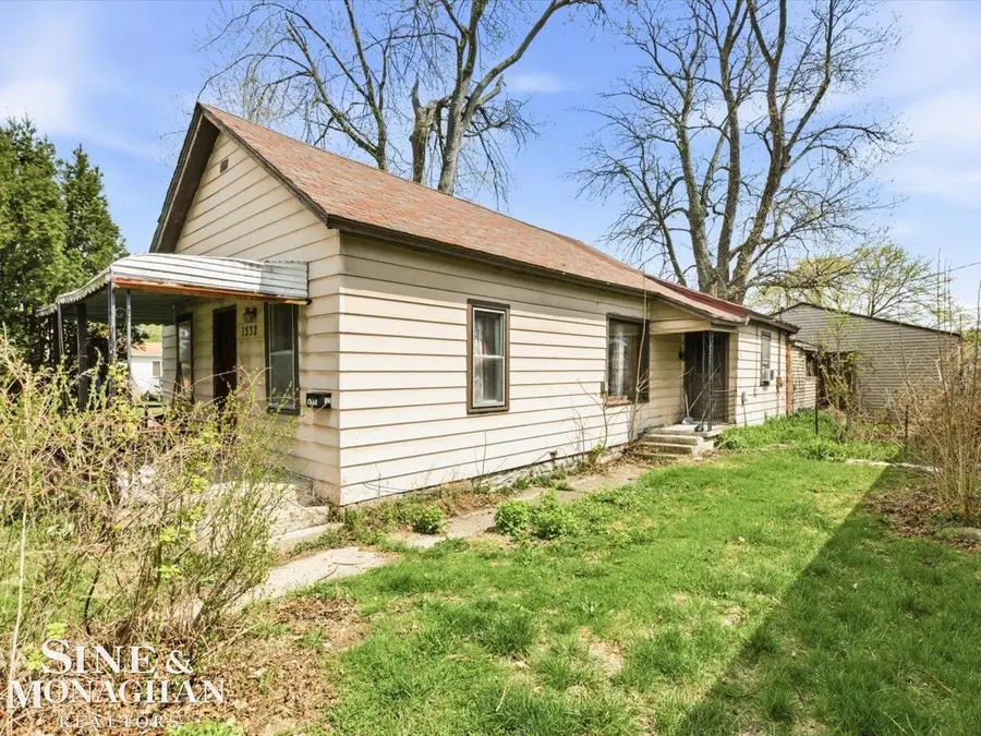1532 Poplar ST, Port Huron, MI 48060 - #3
