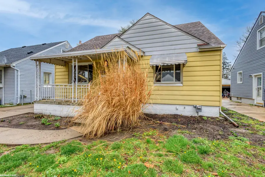 26308 Culver St ST, Saint Clair Shores, MI 48081 - #3