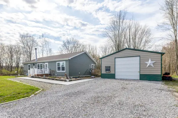 9559 Arnold DR, Ira, MI 48023