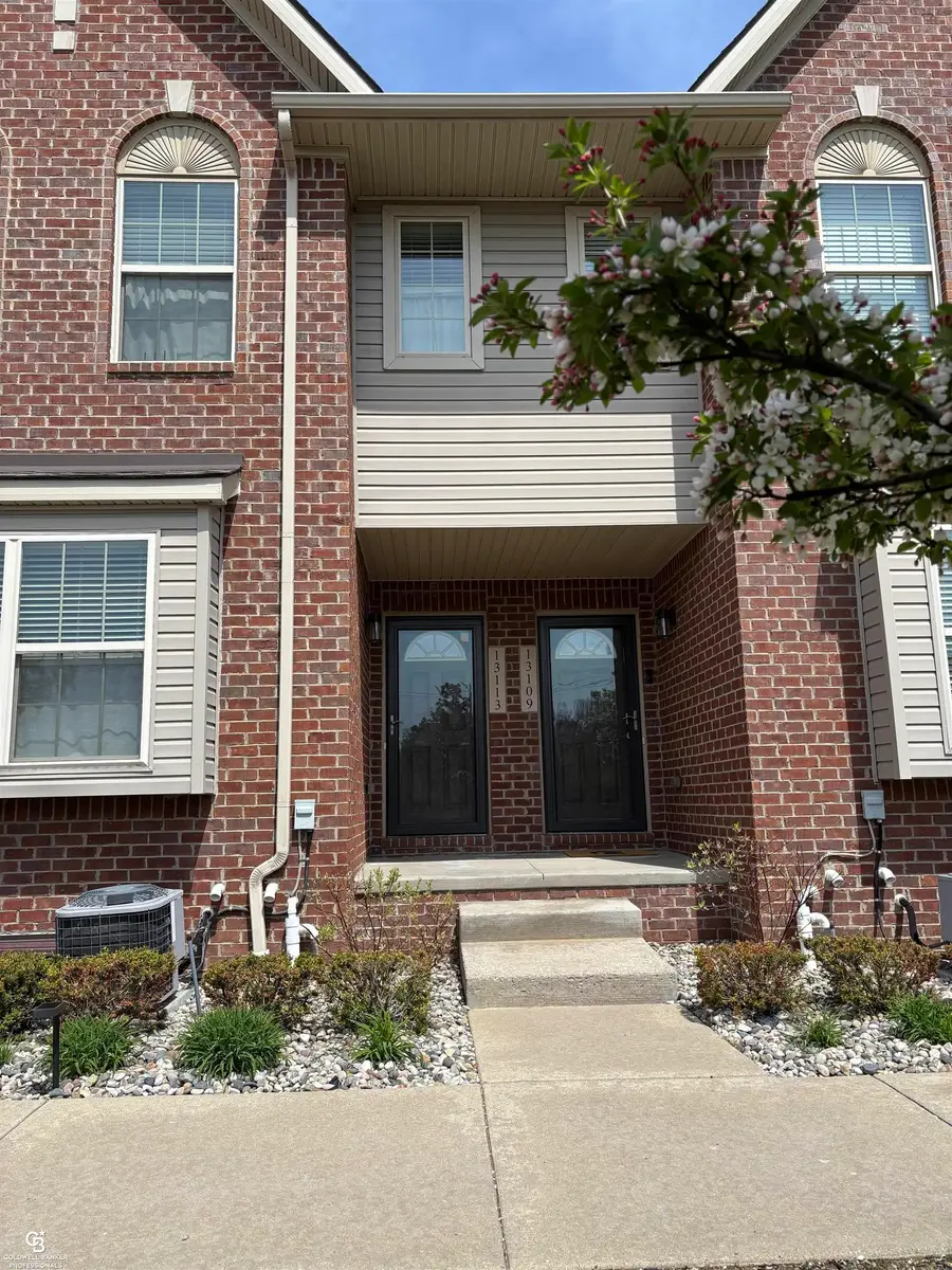 13113 Woodridge CIR, Plymouth, MI 48170 - #3
