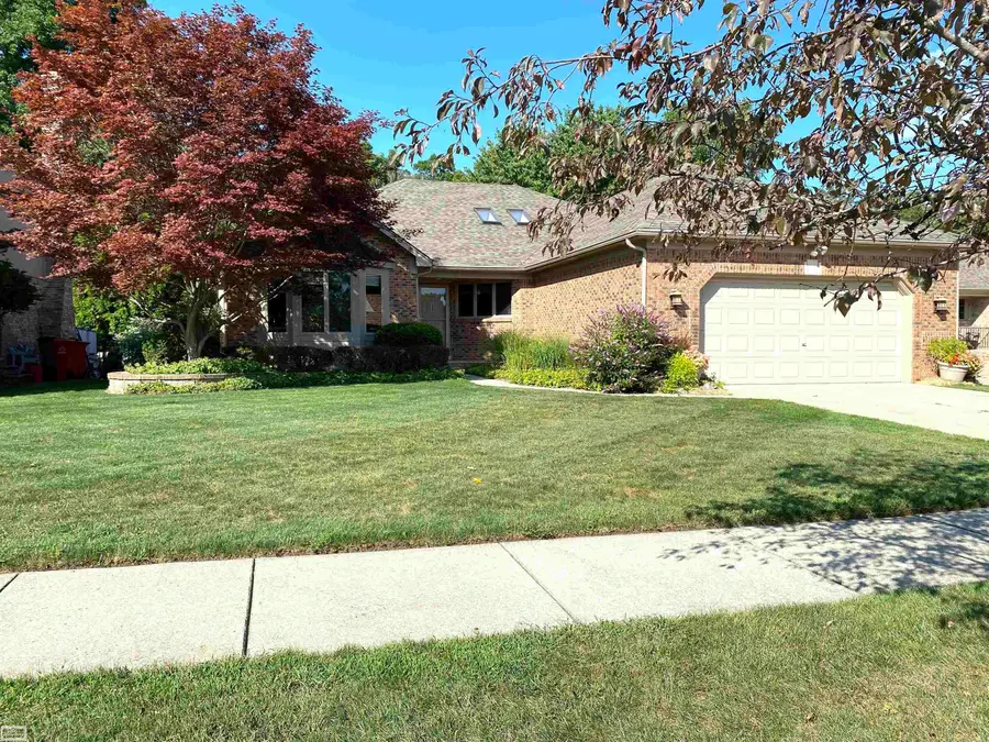 43243 RIVERWAY DR, Clinton, MI 48038 - #2