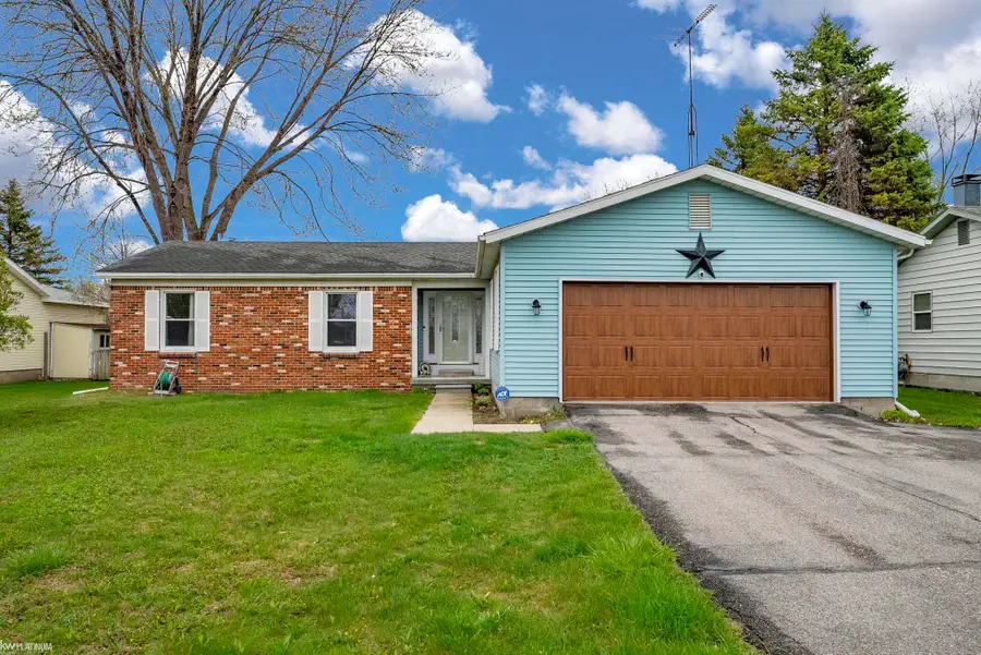 721 Range RD, Marysville, MI 48040 - #2