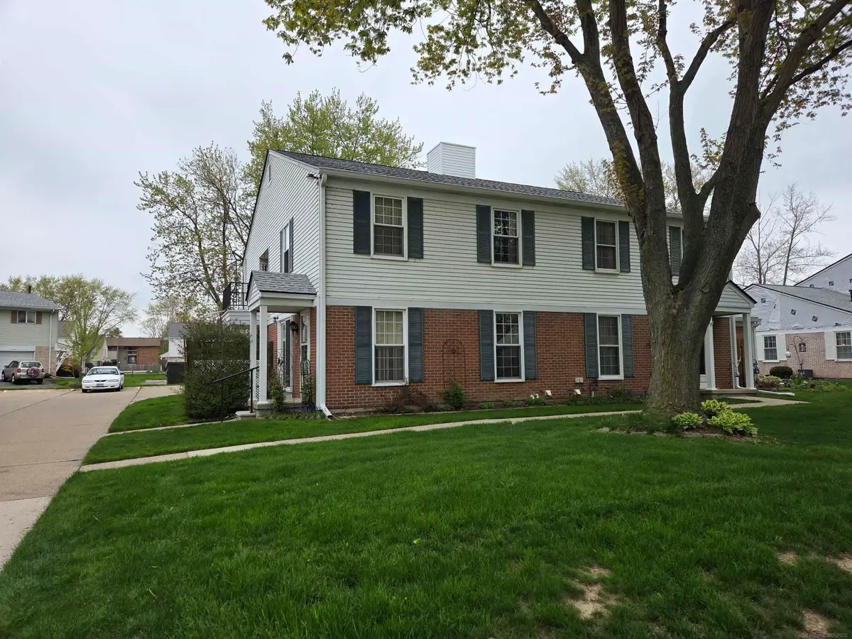 24675 Meadow Creek DR, Harrison Township, MI 48045 - #1
