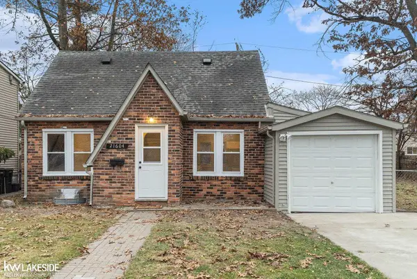 21604 Harper Lake AVE, StClairShores, MI 48080