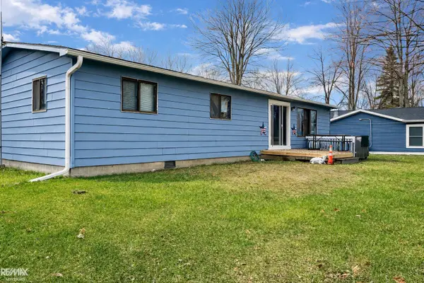 4800 Maxson DR, Hope, MI 48628