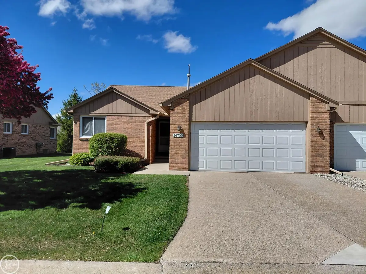16705 Kyla DR, Clinton, MI 48038 - #1