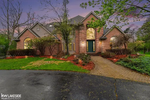 30515 Rushmore CIR, Franklin, MI 48025