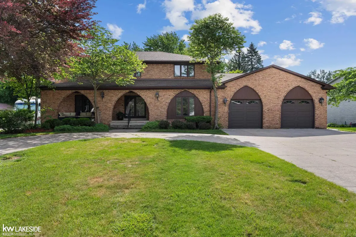 37900 Saddle LN, Clinton Township, MI 48036 - #1