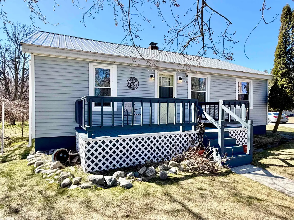 607 Maple ST, Tawas City, MI 48763 - #1