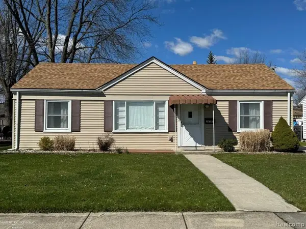 26285 Normandy ST, Roseville, MI 48066