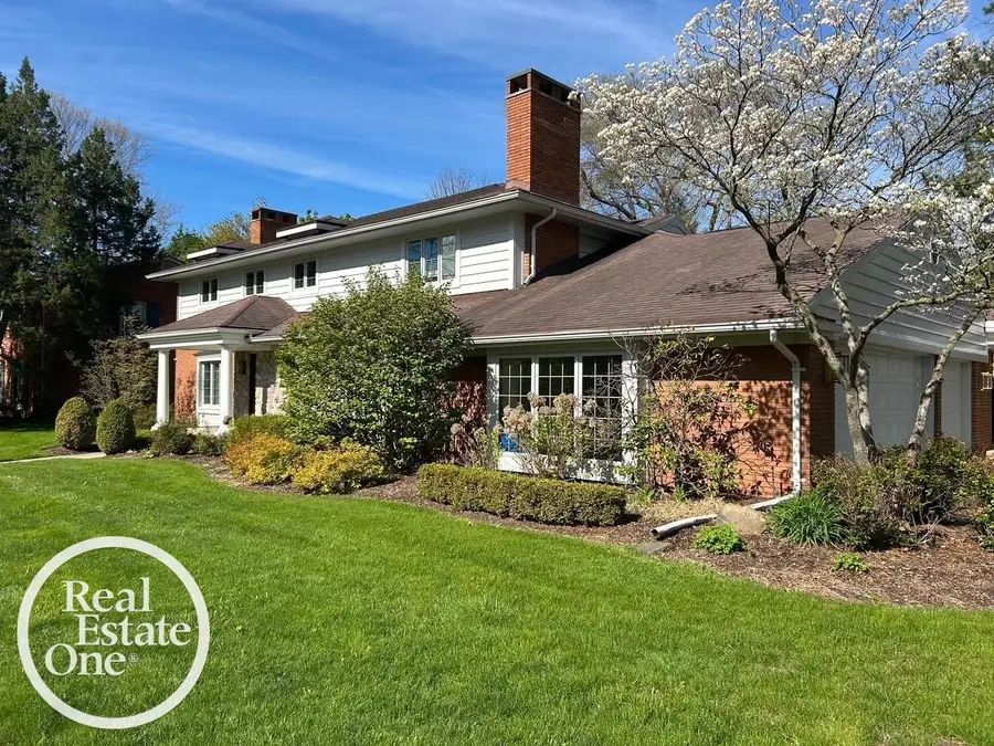 535 Ballantyne RD, Village Of Grosse Pointe Shores, MI 48236 - #2