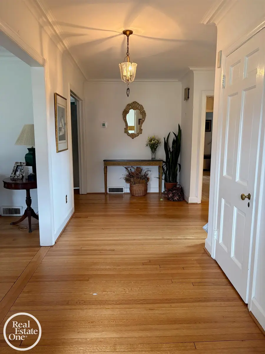 1150 Buckingham DR, Grosse Pointe Park, MI 48230 - #2