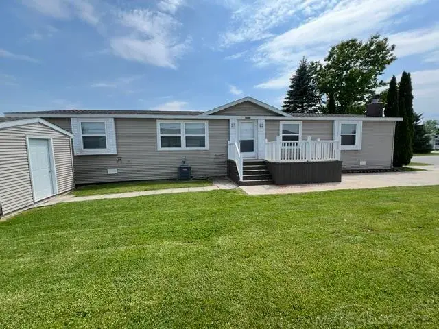 174 Meadow LN, Port Huron, MI 48060 - #2