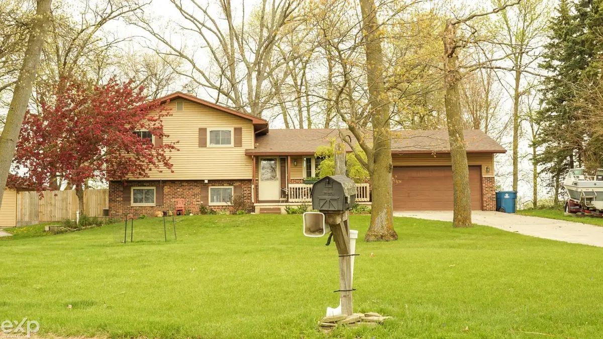695 Knodt RD, Essexville, MI 48732 - #1