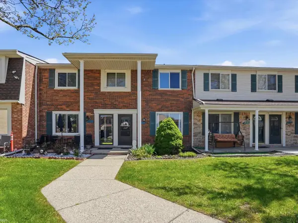 38150 Jamestown DR, SterlingHeights, MI 48312