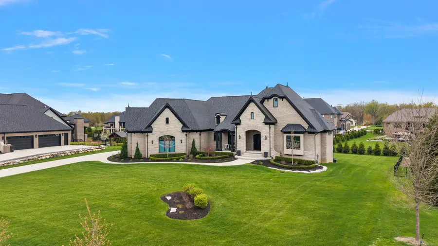 61573 Cotswold DR, Washington, MI 48094 - #3