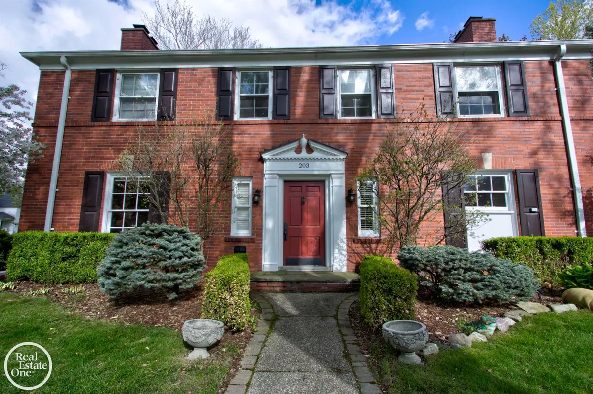 203 Ridge RD, Grosse Pointe Farms, MI 48236 - #1