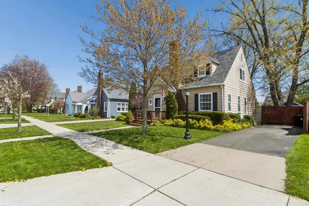 1324 22nd ST, Port Huron, MI 48060 - #1