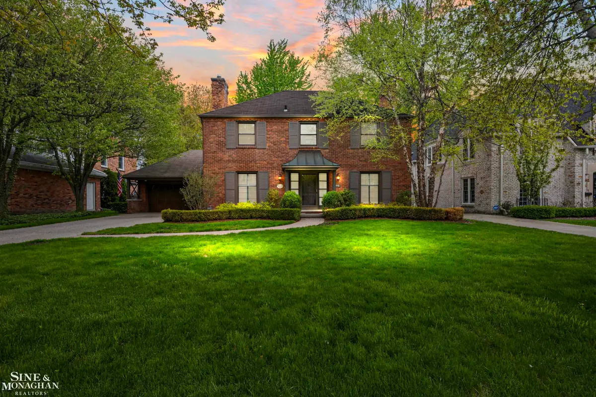 96 Moran RD, Grosse Pointe Farms, MI 48236 - #1
