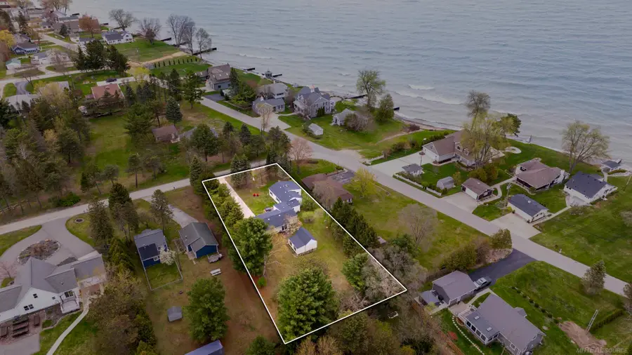 7672 Schroeder RD, Lexington, MI 48450 - #3