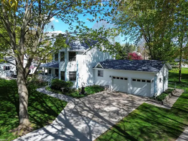 1950 Jackson ST, St, MI 48079