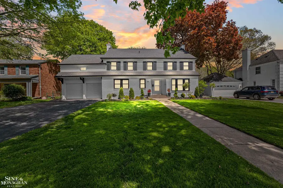 652 Pemberton RD, Grosse Pointe Park, MI 48230 - #2
