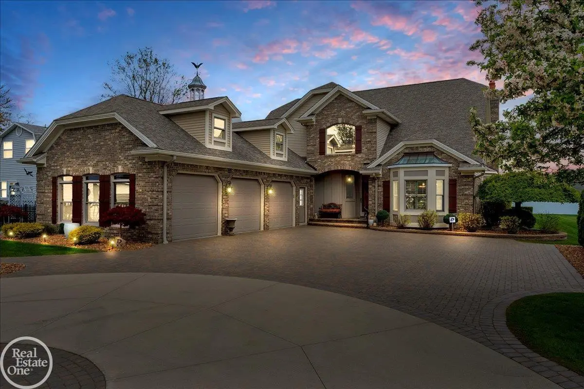 7827 S River RD, Cottrellville, MI 48039 - #1