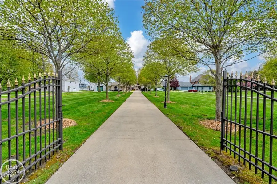 7827 S River RD, Cottrellville, MI 48039 - #2