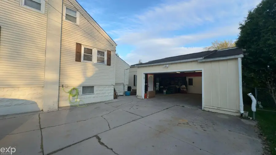 1506 Mercer ST, Essexville, MI 48732 - #2