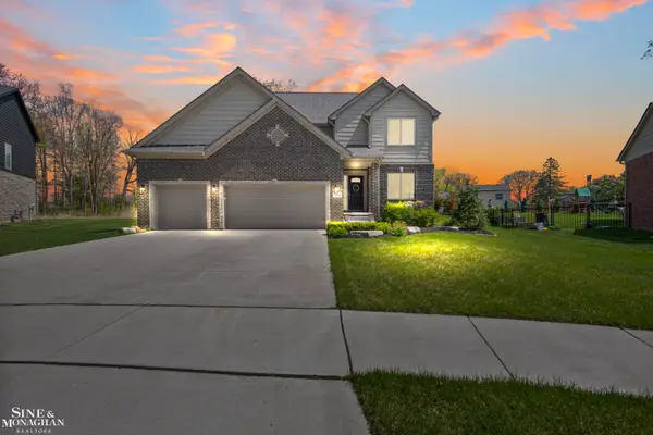 50490 Oakbrooke DR, Chesterfield, MI 48047
