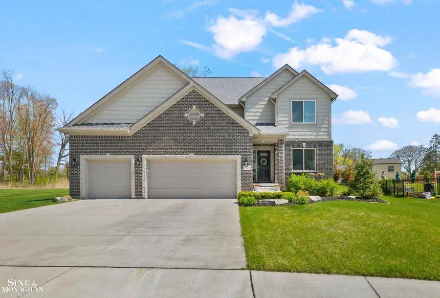 50490 Oakbrooke DR, Chesterfield, MI 48047 - #2