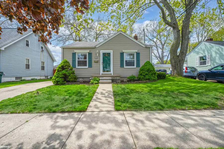 2723 Wolcott ST, Ferndale, MI 49220 - #2