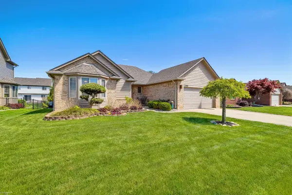 22465 Bluewater DR, Macomb, MI 48044