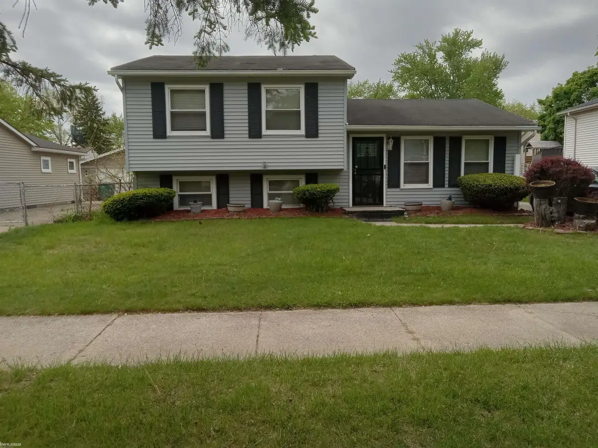 28751 E Leroy ST, Romulus, MI 48174 - #1