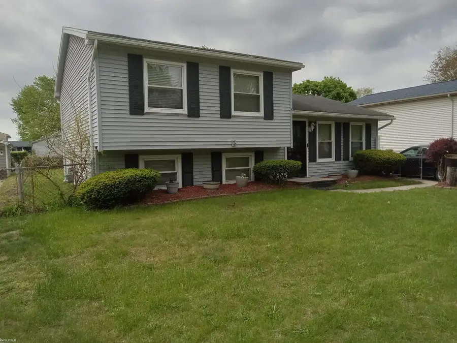 28751 E Leroy ST, Romulus, MI 48174 - #2