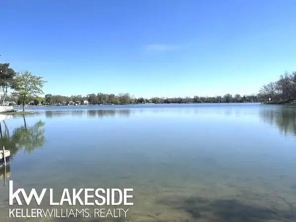 1576 Bayview St ST, LakeOrion, MI 48362