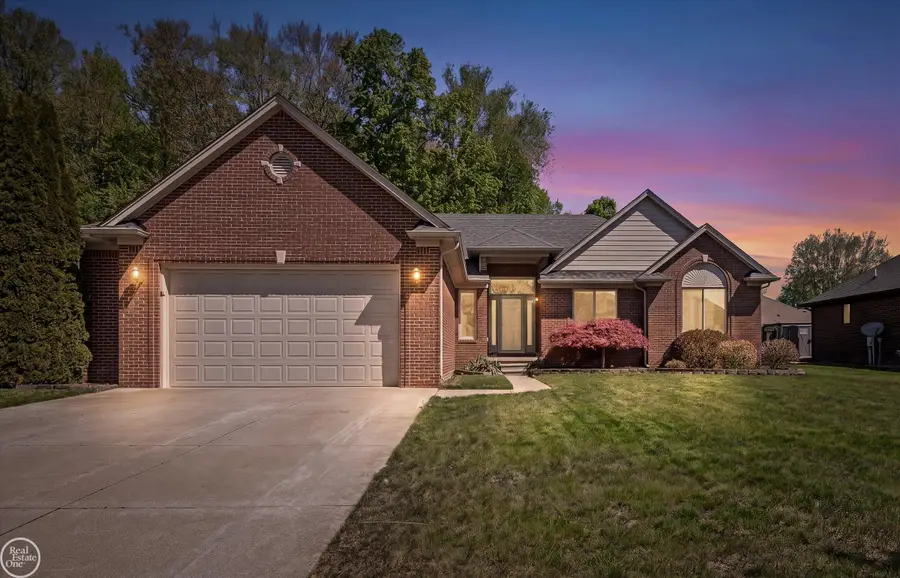 34203 Jerome ST, Chesterfield, MI 48047 - #3